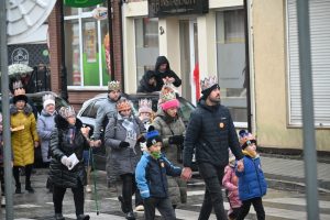 Orszak Trzech Króli przeszedł ulicami Kamienia