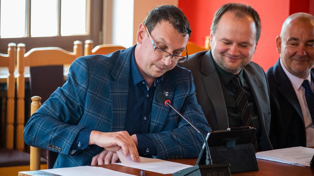 elewacja sp 2 w kamieniu pomorskim