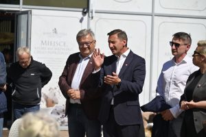 trzaskobus kamień pomorski
