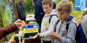 Związek Gmin R-XXI uczył dzieci segregacji odpadów w Dzień Parków Narodowych