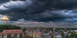 Załamanie pogodowe – ostrzeżenia IMGW pierwszego stopnia dla powiatu kamieńskiego