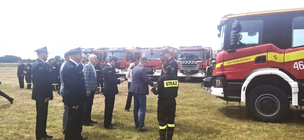nowy wóz strażacki osp trzebieszewo