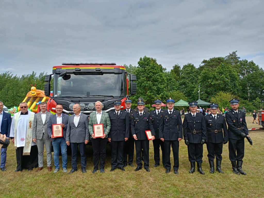 nowy wóz strażacki osp trzebieszewo