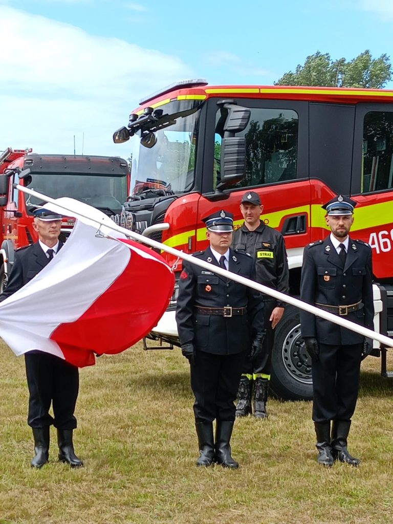 nowy wóz strażacki osp trzebieszewo