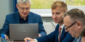 Wójt Świerzna przedstawi raport. Przewodniczący zaprasza na debatę
