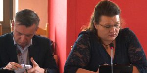 Kilkumilionowy deficyt. Rewizyjna nie widzi nieprawidłowości. Dwa głosy odrębne.