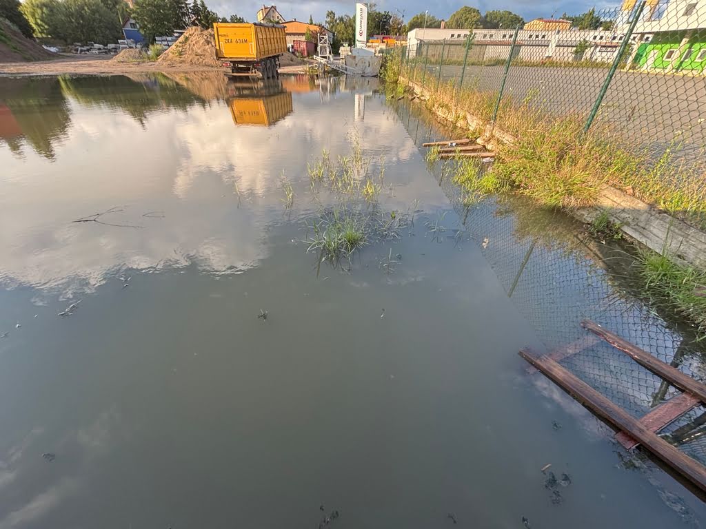 betonowe jezioro firmy derylak bud