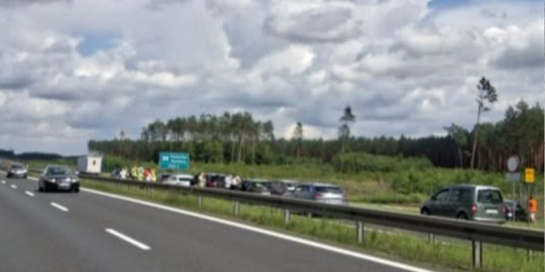 Karambol na S3 – siedem aut zderzyło się w okolicach Rurki. Ogromny korek w kierunku Świnoujścia