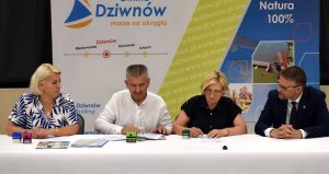 Nabrzeże przy moście zwodzonym w Dziwnowie zostanie rozbudowane — podpisano umowę