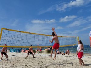 turniej siatkówki plażowej w międzywodziu
