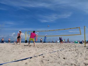 turniej siatkówki plażowej w międzywodziu
