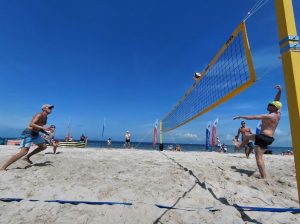 turniej siatkówki plażowej w międzywodziu