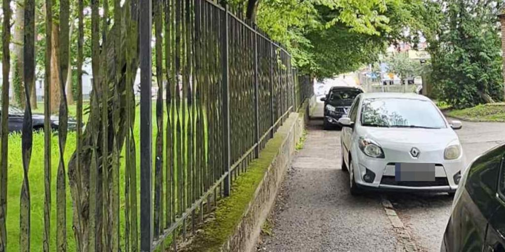 chodnik czy parking chiński market