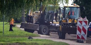Policja zakazuje prac. Derylak-Bud rozpoczyna zabawę w kotka i myszkę z naczelnikiem