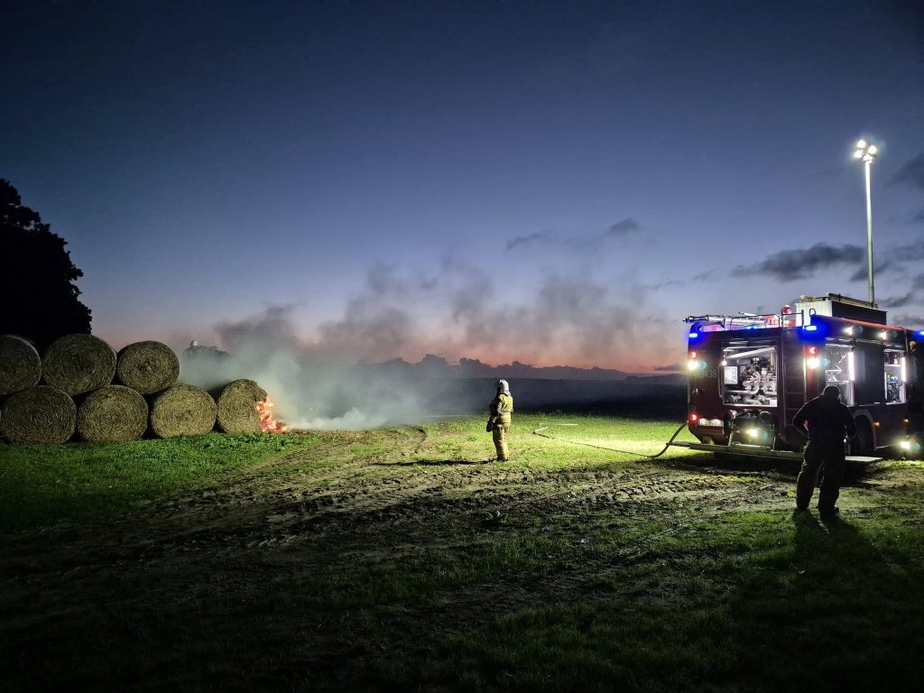 pożar słomy laska kolonia