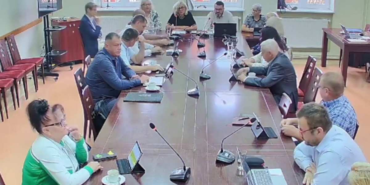 Hamala i Einstein w roli głównej. Radni przegłosowali skargę kasacyjną — nagranie