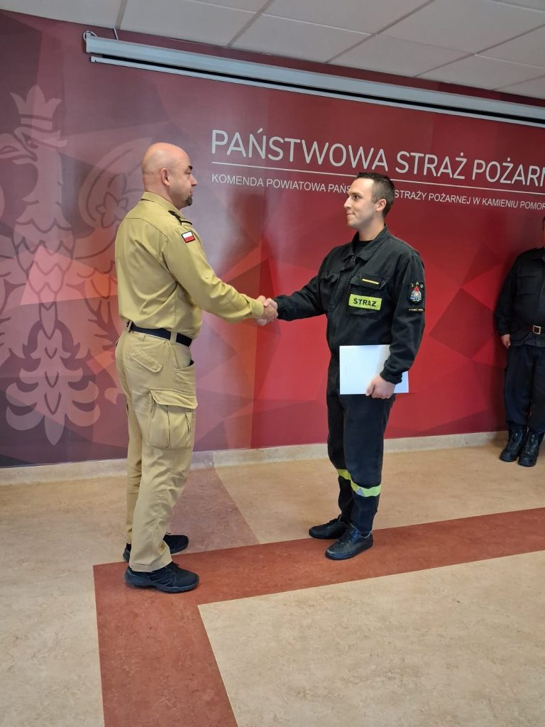 Mianowanie do służby stałej i nagrody jubileuszowe w PSP Kamień Pomorski