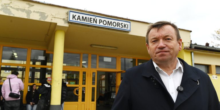 Poseł Jarosław Rzepa w Kamieniu Pomorskim: remont dworca i kolejne inwestycje w transport w naszym regionie