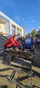 wielkie sprzątanie i nasadzanie