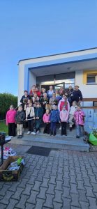 wielkie sprzątanie i nasadzanie