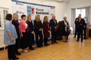 Powiatowe obchody Dnia Edukacji Narodowej wręczono Nagrody Starosty Kamieńskiego