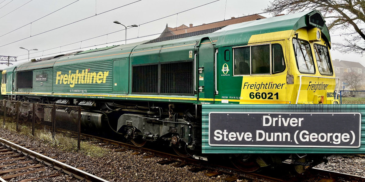 Kultowa brytyjska lokomotywa w Wysokiej Kamieńskiej. Kim był Steve Dunn, którego imię nosi?