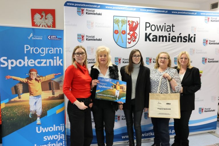 Podpisano umowy na mikrodotacje Społecznika w powiecie kamieńskim!